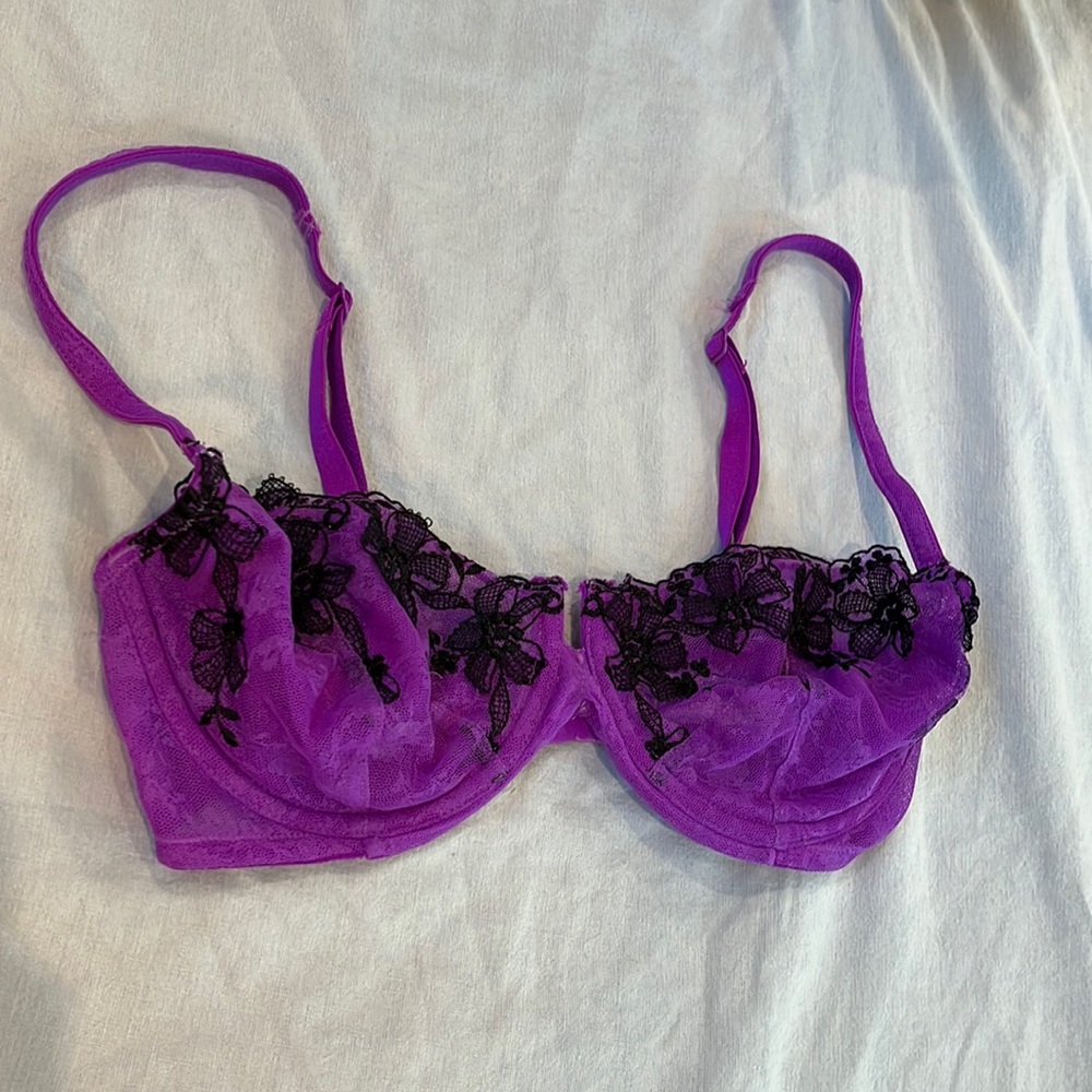 Victoria’s Secret push up without the padding purple bra | 32D